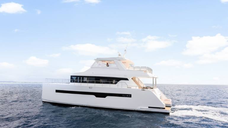 Can You Explore Sydney Harbour’s Bays and Beaches on a Small Catamaran?