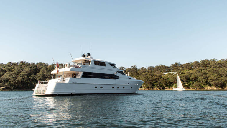 AQA Luxury Boat Charter